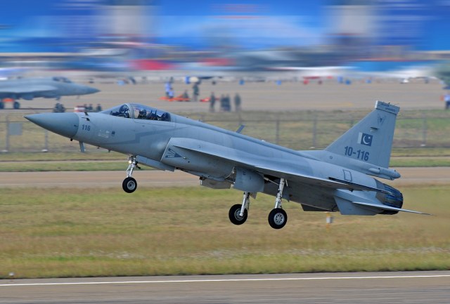 JF-17 Thunder (32).jpg
